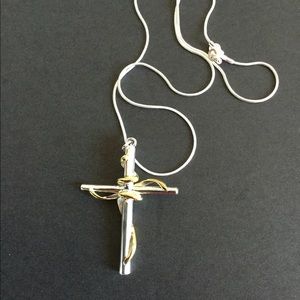 925 Sterling Silver Cross Pendant w/Chain NEW